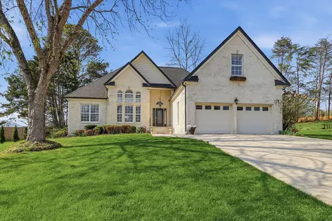 3647 Bentwood Cove Dr, Apison, TN 37302