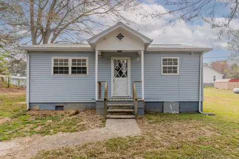 509 Arrowhead Dr NE, Dalton, GA 30721