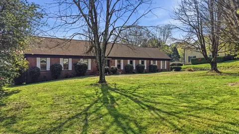 1712 Skyline Dr, Chattanooga, TN 37421