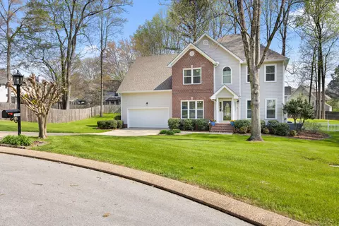 10008 Larkspur Dr, Ooltewah, TN 37363