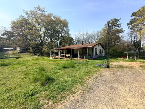 1629 Roosevelt Dr, Dalton, GA 30721