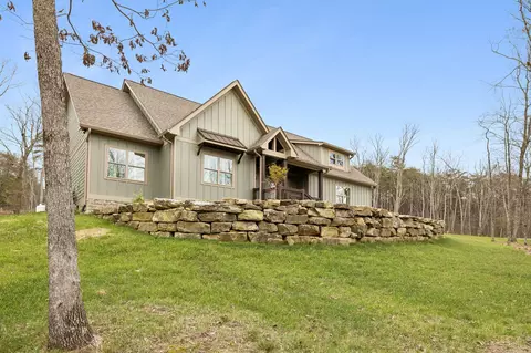 715 Walden View Rd, Signal Mountain, TN 37377