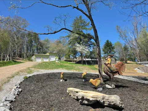 196 Southside Rd, Sweetwater, TN 37874