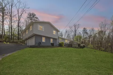 458 Bonavista Ln, Tunnel Hill, GA 30755