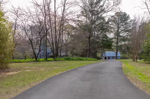 4818 Howardsville Rd, Apison, TN 37302