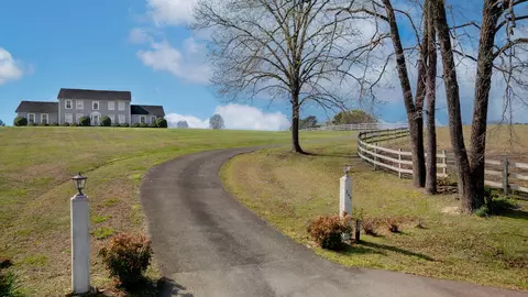 248 Country Estates Rd, Lafayette, GA 30728