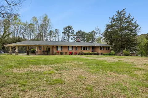 9526 Cimarron Ln, Ooltewah, TN 37363