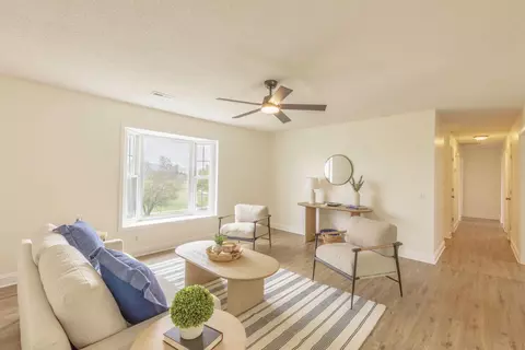 Living - 1306 Mcintire Rd, Rock Spring, GA 30739 photo 2 of 3