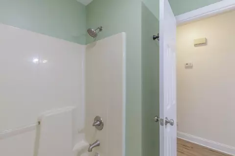 Bath - 1306 Mcintire Rd, Rock Spring, GA 30739 photo 1 of 4