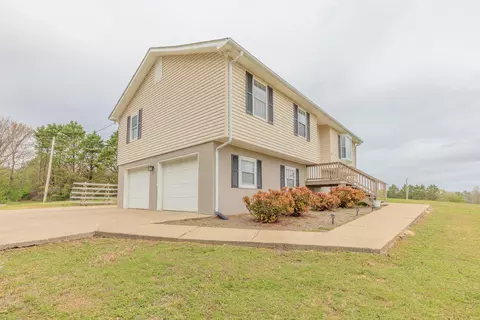 Exterior - 1306 Mcintire Rd, Rock Spring, GA 30739 photo 3 of 9