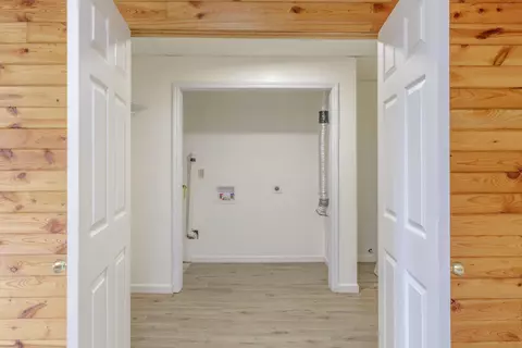 Entry Way - 1306 Mcintire Rd, Rock Spring, GA 30739 photo 3 of 3