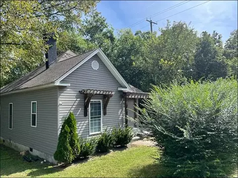 2323 Crutchfield St, Chattanooga, TN 37406