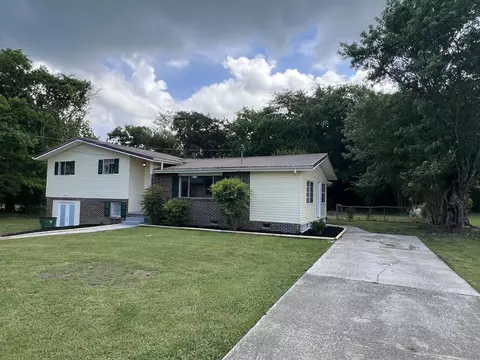 86 Rosewood Dr, Trenton, GA 30752