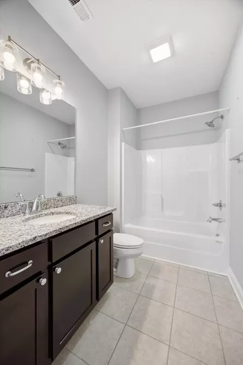 Bath - 3513 Haystack Ln, Apison, TN 37302 photo 3 of 4