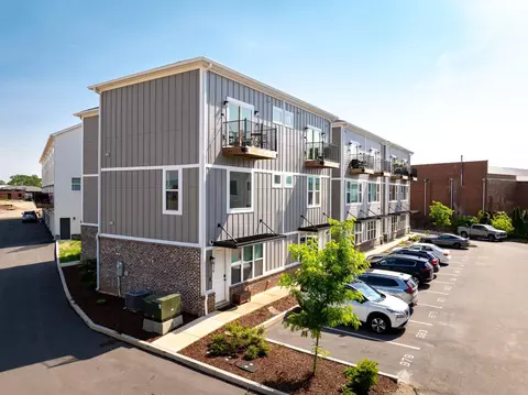 979 Montague Pl, Chattanooga, TN 37408