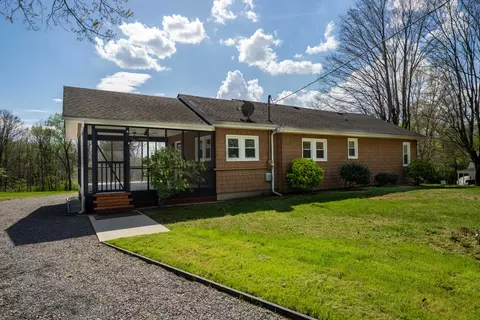 1616 Roberson Rd, Hixson, TN 37343