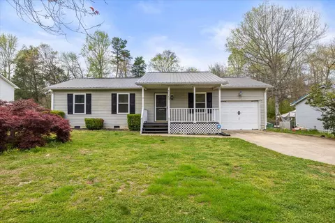 1049 Lee Pike, Soddy Daisy, TN 37379