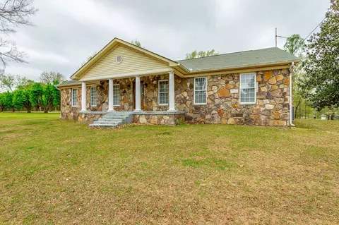 Exterior - 204 Dodd Rd, Ringgold, GA 30736 photo 3 of 18