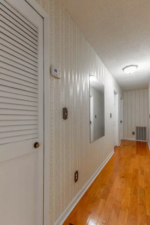 Entry Way - 204 Dodd Rd, Ringgold, GA 30736 photo 5 of 9