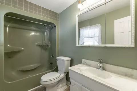 Bath - 204 Dodd Rd, Ringgold, GA 30736 photo 1 of 6