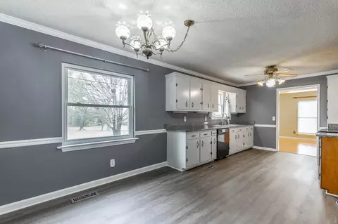 Dining - 204 Dodd Rd, Ringgold, GA 30736 photo 1 of 1