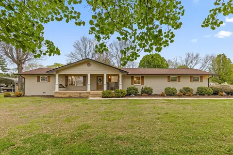 1615 Eagle Dr, Hixson, TN 37343