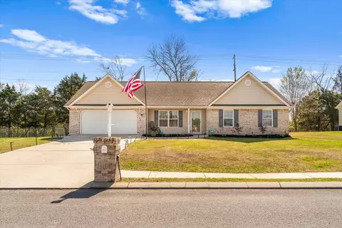 208 Gladstone Dr, Ringgold, GA 30736