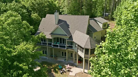 460 Cross Creek Dr, South Pittsburg, TN 37380