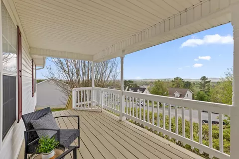 1453 Oldaker View Ln, Hixson, TN 37343