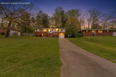932 Marion St, Rossville, GA 30741
