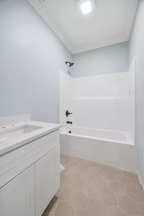 Bath - 8769 Hidden Branches Rd, Harrison, TN 37341 photo 3 of 4