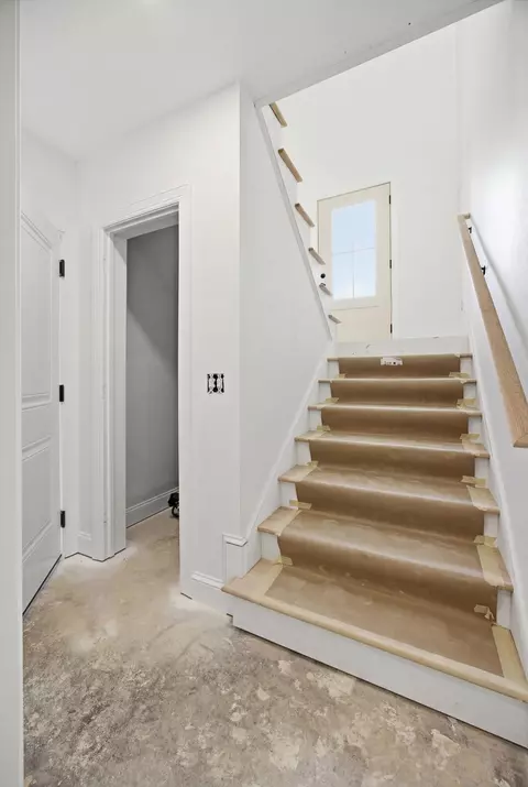 Entry Way - 8769 Hidden Branches Rd, Harrison, TN 37341 photo 4 of 5