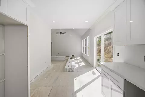 Entry Way - 8769 Hidden Branches Rd, Harrison, TN 37341 photo 2 of 5