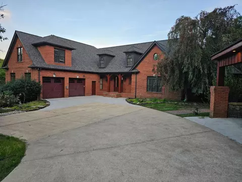 7920 Higgins Ln, Hixson, TN 37343