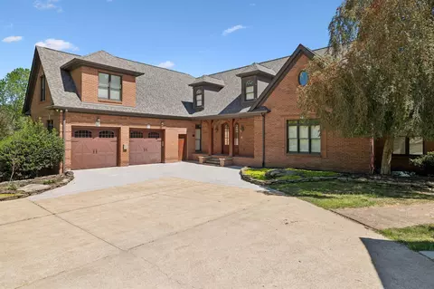 7920 Higgins Ln, Hixson, TN 37343