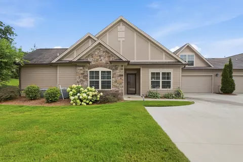 1746 Sedgefield Dr, Ooltewah, TN 37363