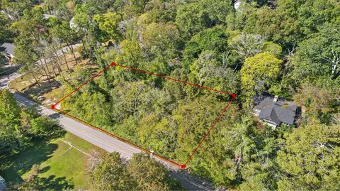 1212 Cinderella Rd, Lookout Mountain, GA 30750
