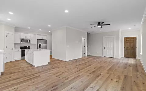 459 Candytuft Ln, Hixson, TN 37343 photo 3