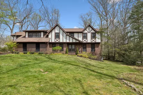 401 Lake Ave, Signal Mountain, TN 37377