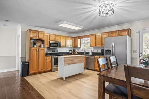 Kitchen - 7610 Sims Rd, Harrison, TN 37341 photo 4 of 4