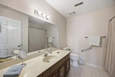 Bath - 6595 Hickory Meadow Dr, Chattanooga, TN 37421 photo 1 of 2