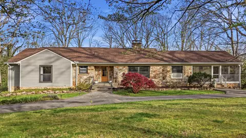 217 Arrow Dr, Signal Mountain, TN 37377