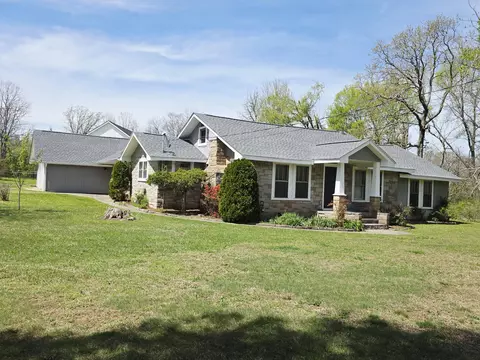 1503 Hollister Rd, Signal Mountain, TN 37377