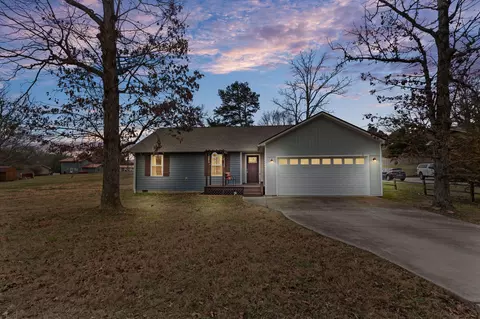 211 Oakwood Cir, Cleveland, TN 37312