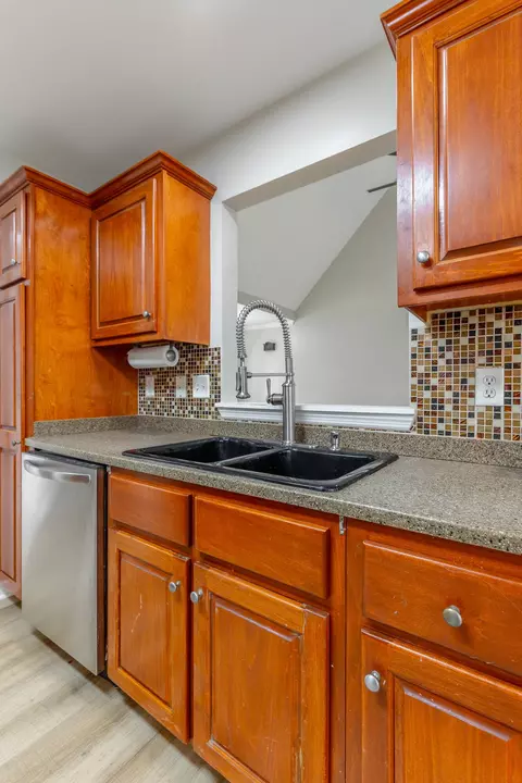 Kitchen - 8245 Witherow Way, Ooltewah, TN 37363 photo 2 of 3
