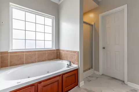 Bath - 8245 Witherow Way, Ooltewah, TN 37363 photo 3 of 9