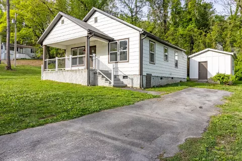1109 Royston St, Rossville, GA 30741