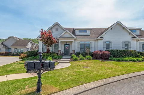 9693 Collier Pl, Ooltewah, TN 37363