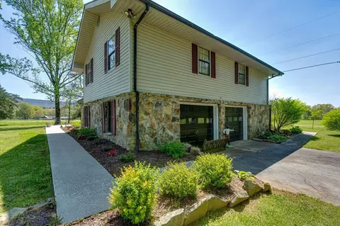Exterior - 487 Hackworth Rd, Whitwell, TN 37397 photo 4 of 15