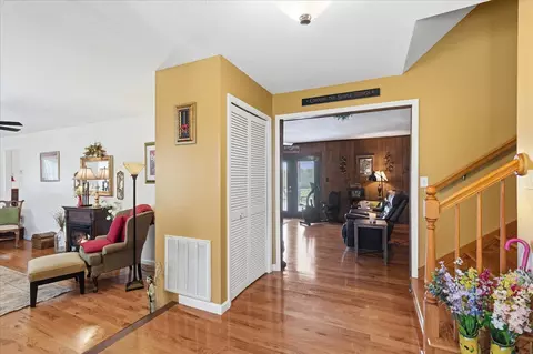 Entry Way - 487 Hackworth Rd, Whitwell, TN 37397 photo 2 of 2